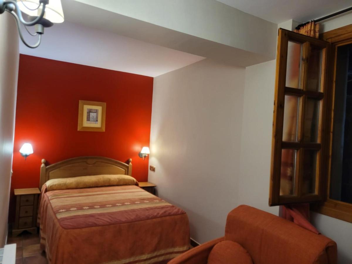 Apartamentos Casa Espanol Broto Exterior photo